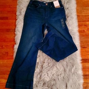 Curvy Flare Jeans